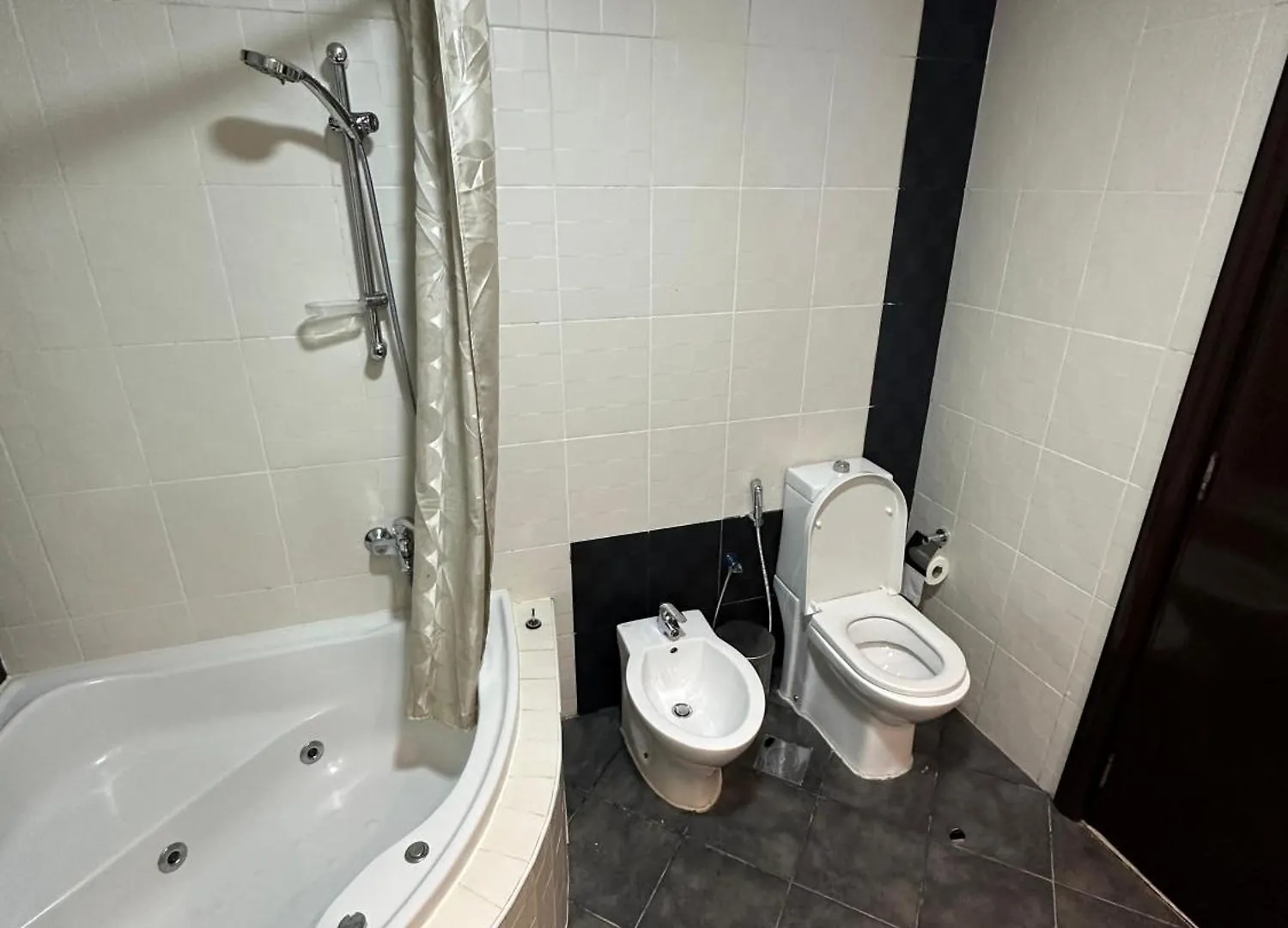 Homestay Marina Haven With Jacuzzi Apartment Dubai United Arab Emirates